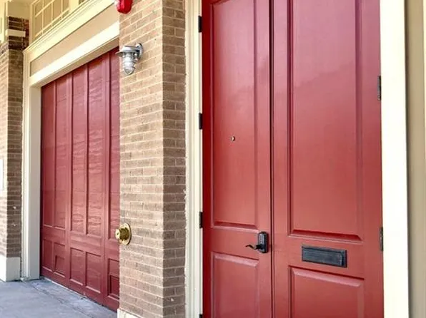 220 20th St, Galveston, TX 77550