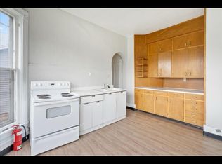 321 Clay St APT 1, Cedar Falls, IA 50613
