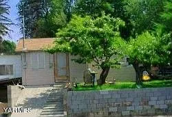 909 1st Ave photo 1