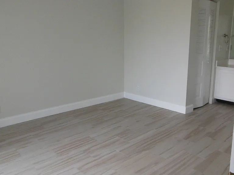 728 Executive Center Dr #110-5-110 — Photo 4