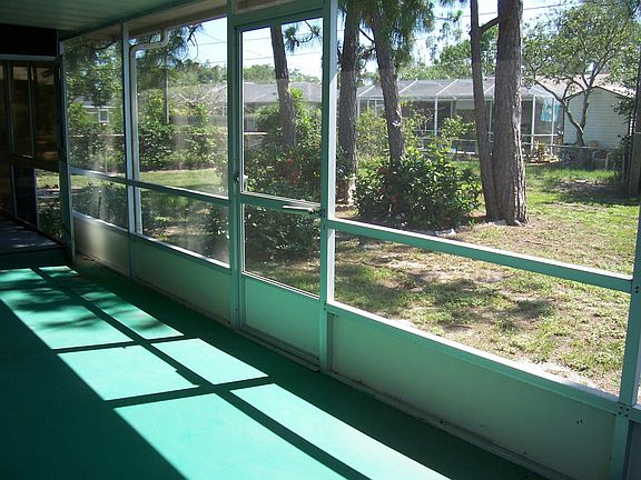 LENGTH OF HOUSE LANAI