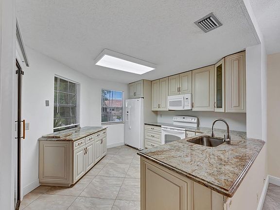 3rd image of 6698 Montego Bay Blvd APT F