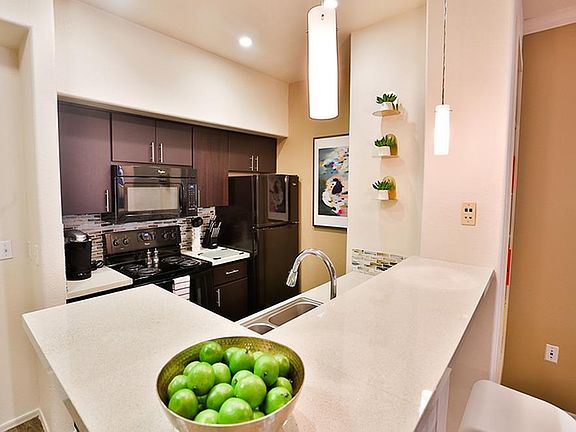 2nd image of 4110 N Drinkwater Blvd #C204