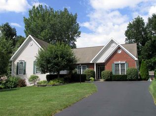 12 Tarragon Ter, Halfmoon, NY 12065