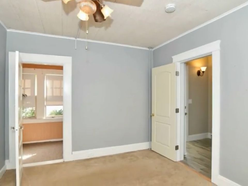 1st image of 614 6th Ave W