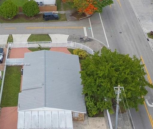 2nd image of 3685 W 9th Ave