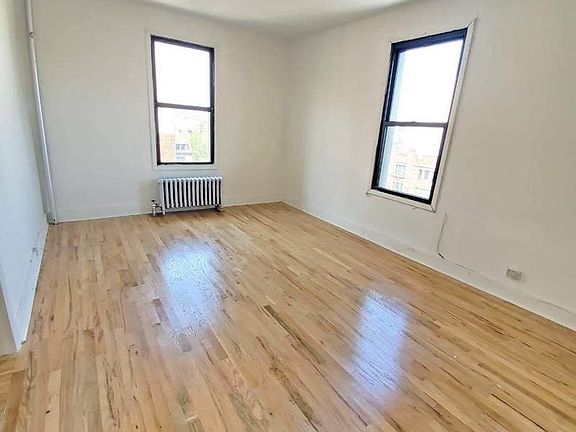 3rd image of 85 Clarkson Ave APT 6L