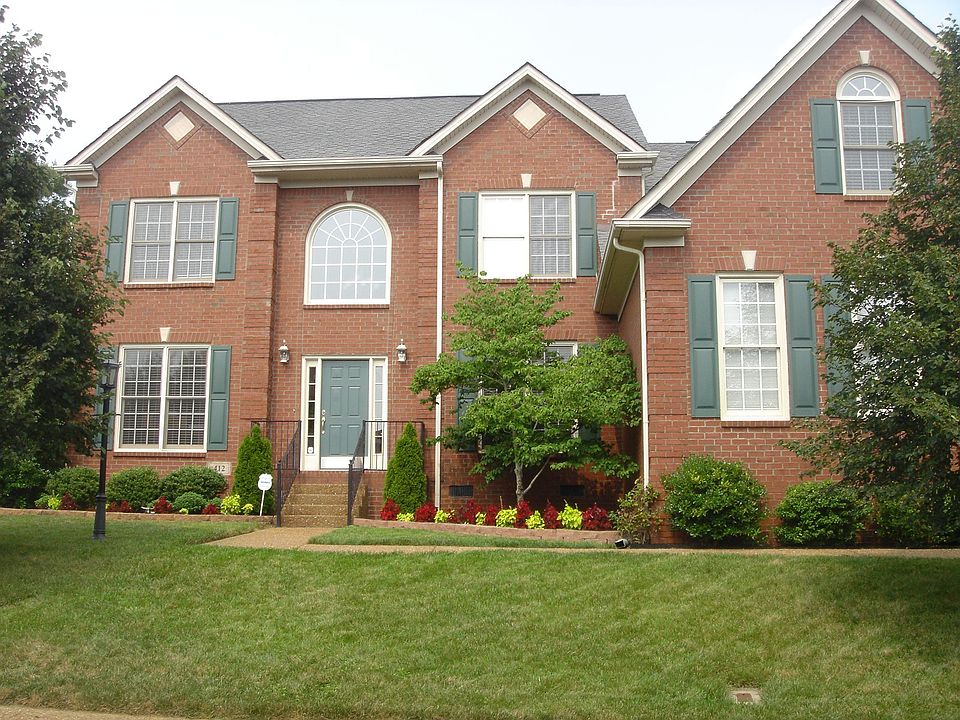1st image of 412 Chamberlain Park Ln