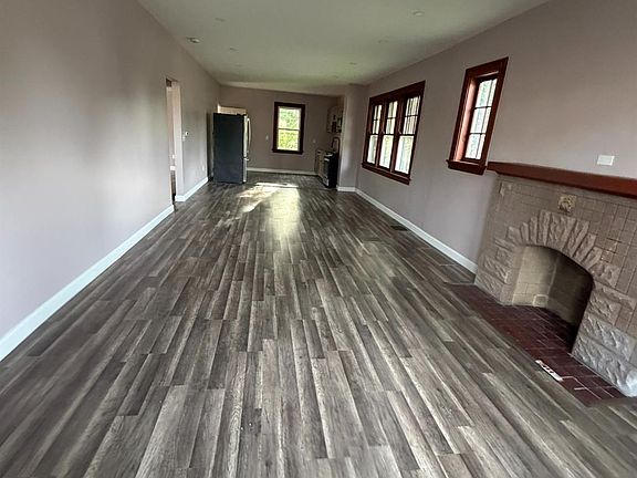 2nd image of 7227 Plainfield Rd
