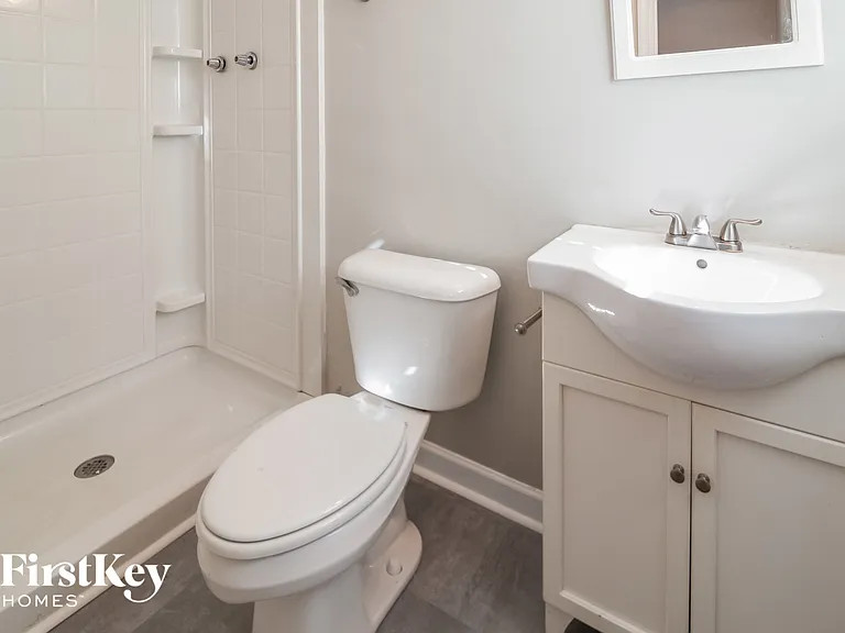 729 Harbor View Rd — Photo 13