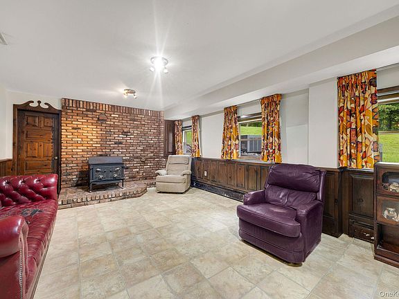 5th image of 1007 Haverstraw Road