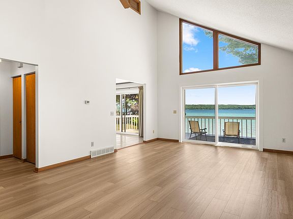 5th image of 2881 N West Torch Lake Dr