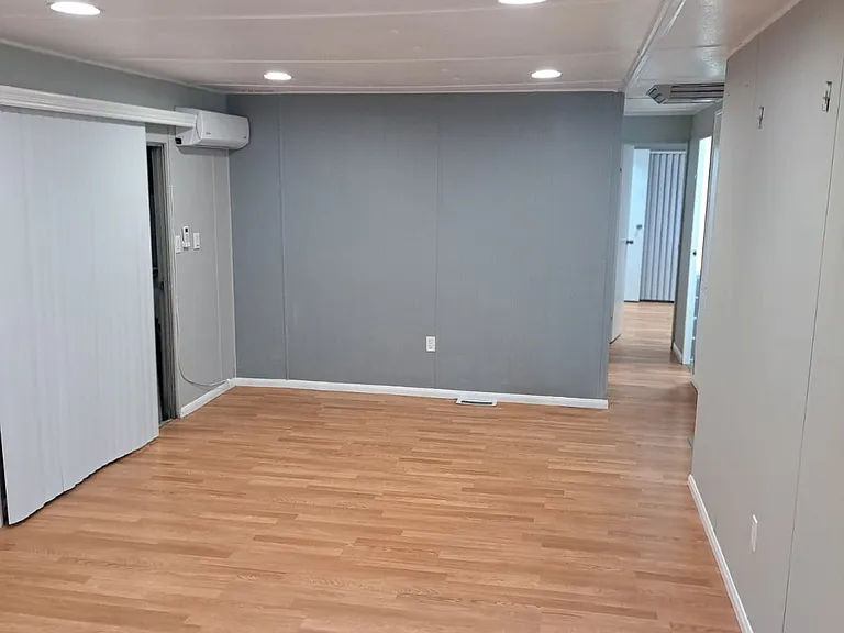 521 San Mateo Cir — Photo 5