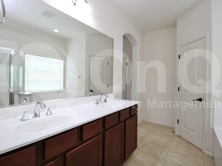 2980 E Ridgewood Ln — Photo 20