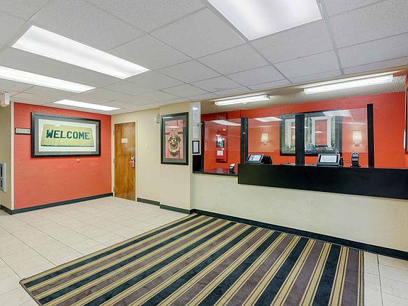 Lobby and Guest Check-in