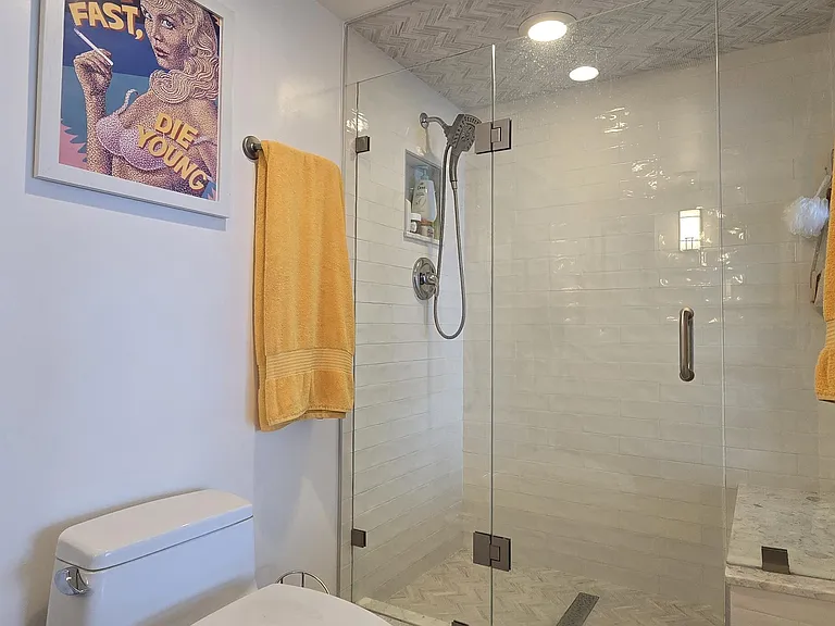 60 Yacht Club Dr #405 — Photo 20