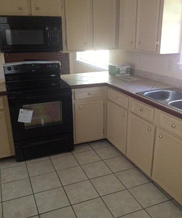 2nd image of 217 Greenbriar Dr