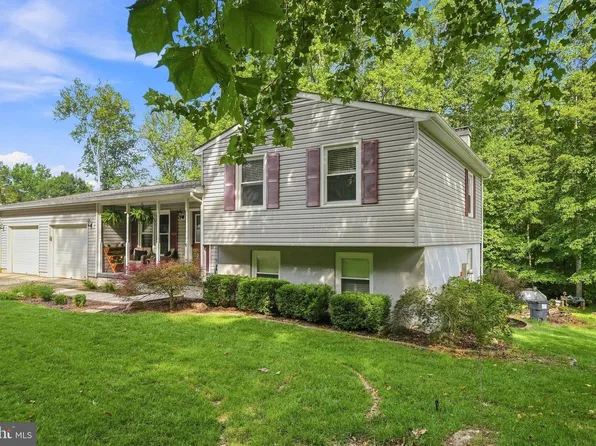 520 Cropp Rd, Fredericksburg, VA 22406