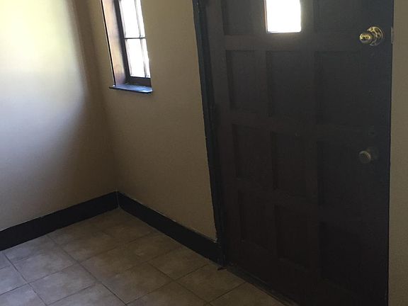 3rd image of 1945 Catalina Ave APT 1
