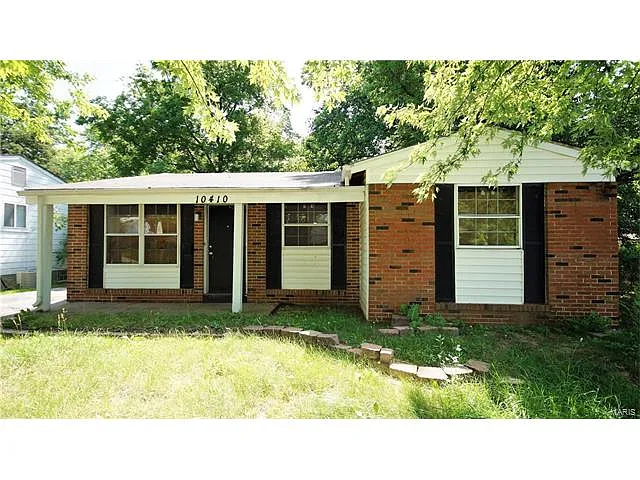 10410 Royal Dr photo 1