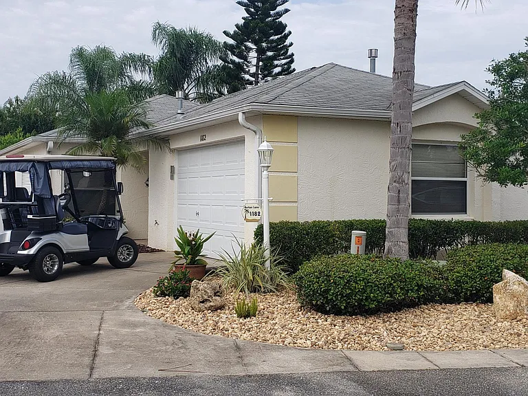 1182 Burton Ln — Photo 24