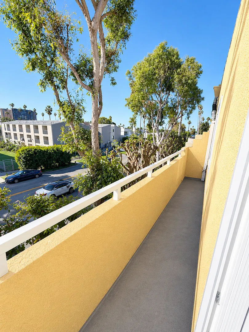 2 bed, 875 sqft, $3,595 — Photo 4