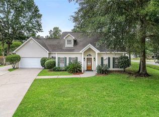 828 Shadow Oak Ln, Mandeville, LA 70471