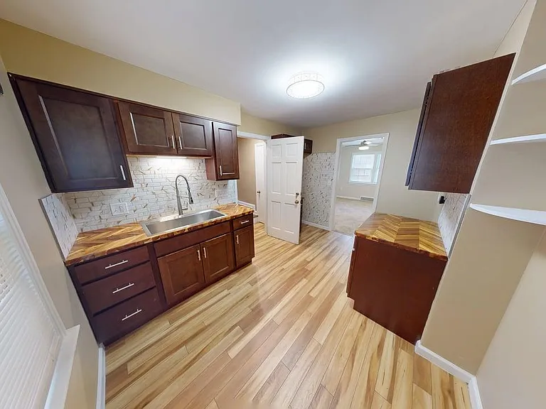 3568 Normandy Rd — Photo 3