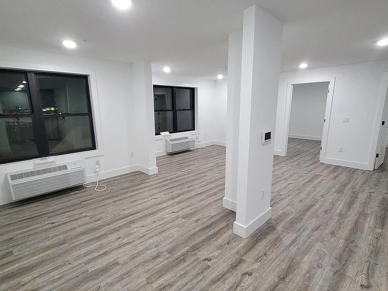 242 Spring St #2 — Photo 39