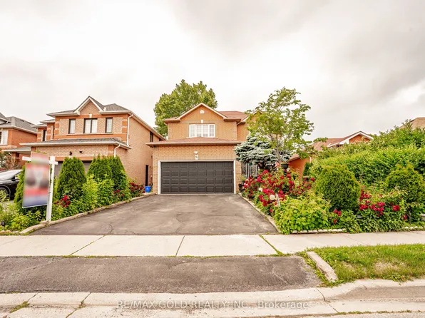 31 Colleyville St, Brampton, ON L7A 1G8