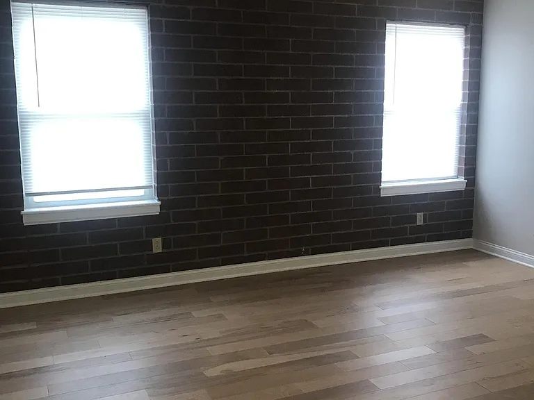 927 Main St — Photo 6