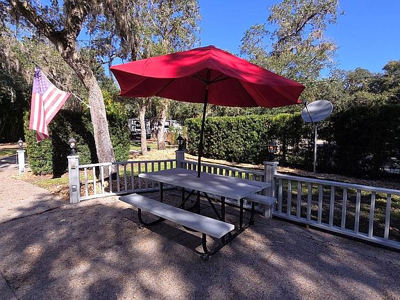 4th image of 376 Bear Trl