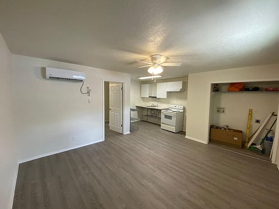 5th image of 615 Dakota St APT 2