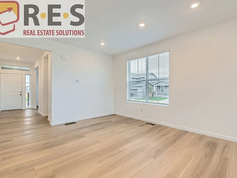 4858 Astor Pl — Photo 12