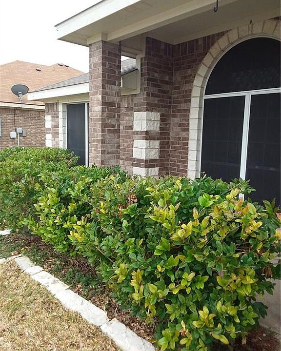 1st image of 2413 Vernice Dr