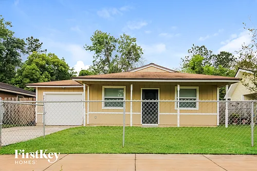 7742 Club Duclay Dr Photo 1