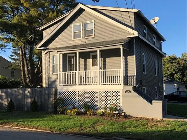 15 Abbott St, East Providence, RI 02914