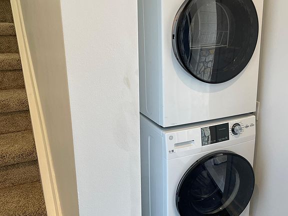 Stackable washer and dryer