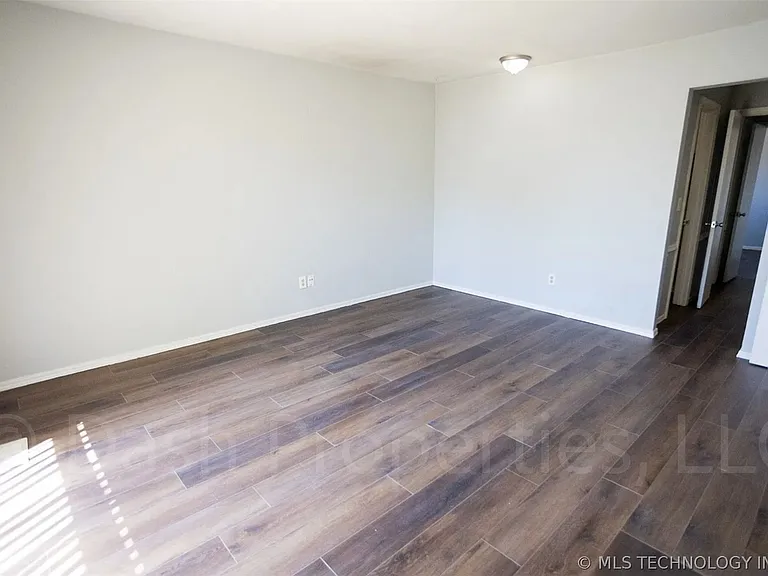 5104 S 75th East Ave — Photo 37