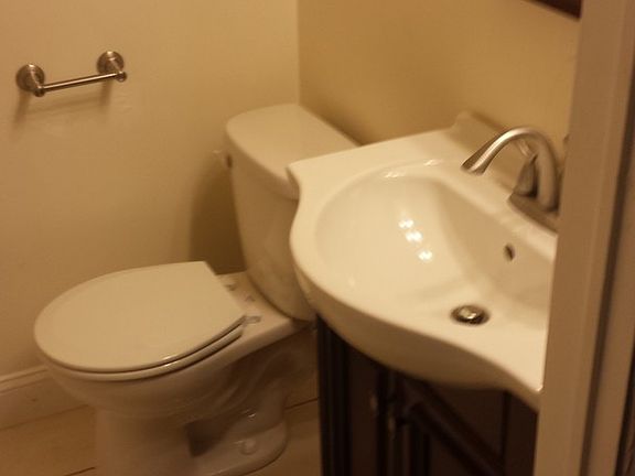 5th image of 4430 Pine St #1F