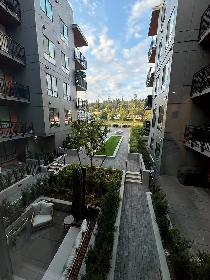 1 bed, 700 sqft, $2,300 — Photo 3