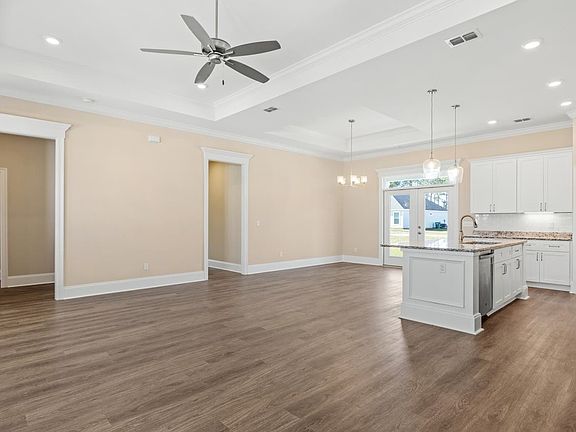5th image of 64R Shelby Dr