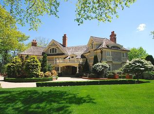 541 Sasco Hill Rd, Fairfield, CT 06824