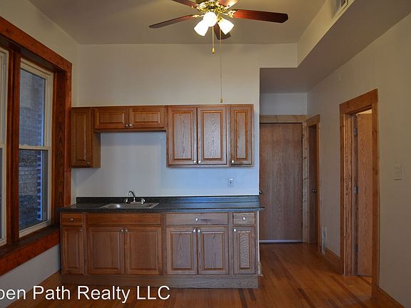 5th image of 1450 N Maplewood Ave APT 3R