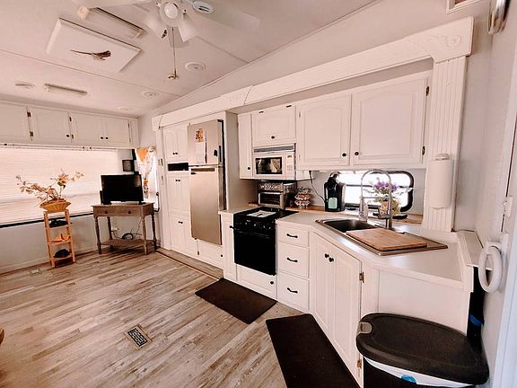 5th image of 609 County Road 466 #651