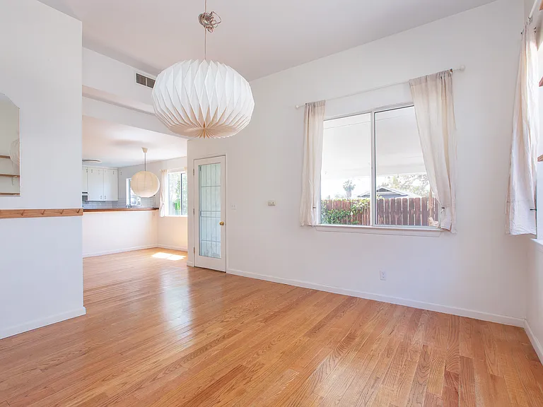 226 Dickerson Ave — Photo 7