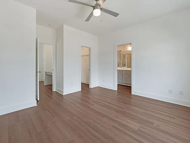 148 Huntley Dr — Photo 5