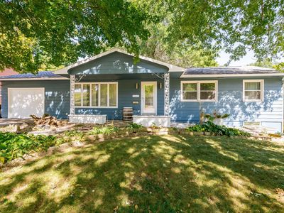 2910 Eastwood Dr, Iowa City, IA, 52245
