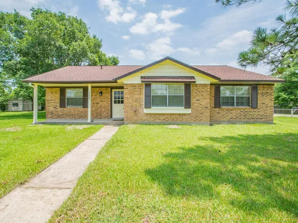 1225 Avenue I, Danbury, TX 77534