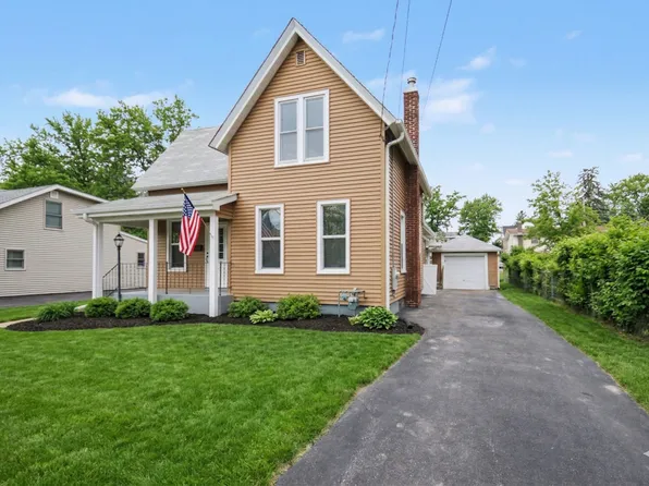 29 N Green St, Carpentersville, IL 60110